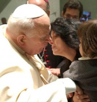 Margherita Coletta incontra Giovanni Paolo II.