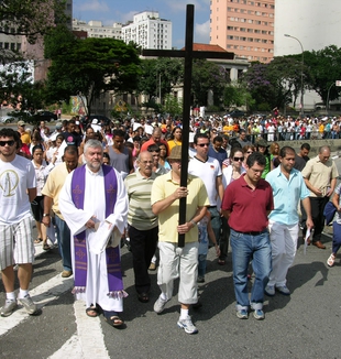 Via Crucis a San Paolo (Brasile)