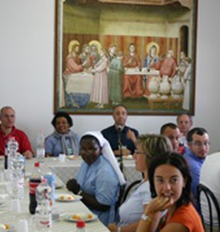 Rose e i suoi amici a pranzo coi detenuti di Padova.