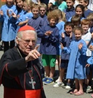 Il cardinale Scola all'Istituto Sacro Cuore di Milano. 
