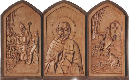 Il trittico di San Nicola donato alla Cattedrale cattolica di Mosca (Foto ''L'isola che non c'è - Latiano'')